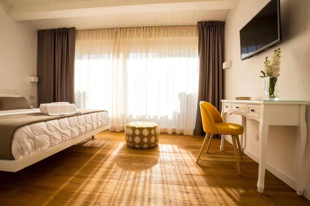 Bed & Breakfast Plebis - B&B in Sicilia nel centro storico di Aeroporto di Catania Fontana Rossa