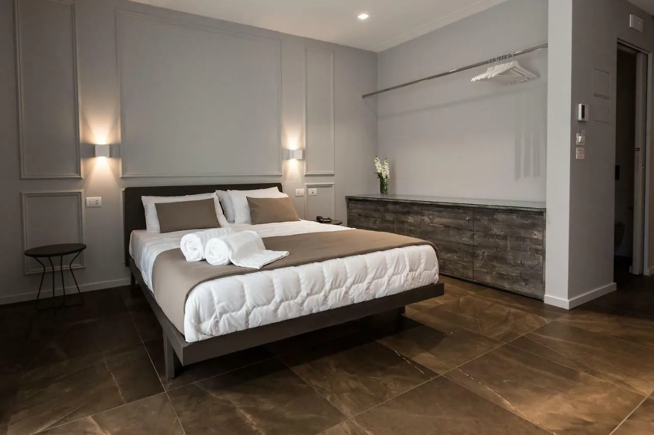 Plebis - B&B in Sicilia nel centro storico di Aeroporto di Catania Fontana Rossa Bed & Breakfast