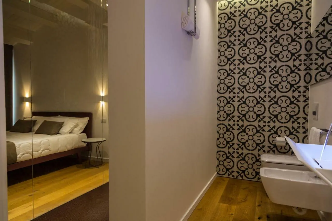 Plebis - B&B in Sicilia nel centro storico di Aeroporto di Catania Fontana Rossa Bed & Breakfast