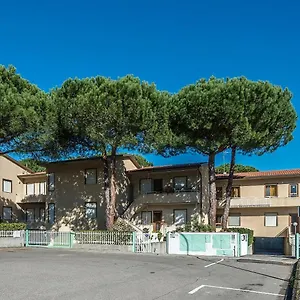 https://caletta-apartments.it-tuscanyhotel.com